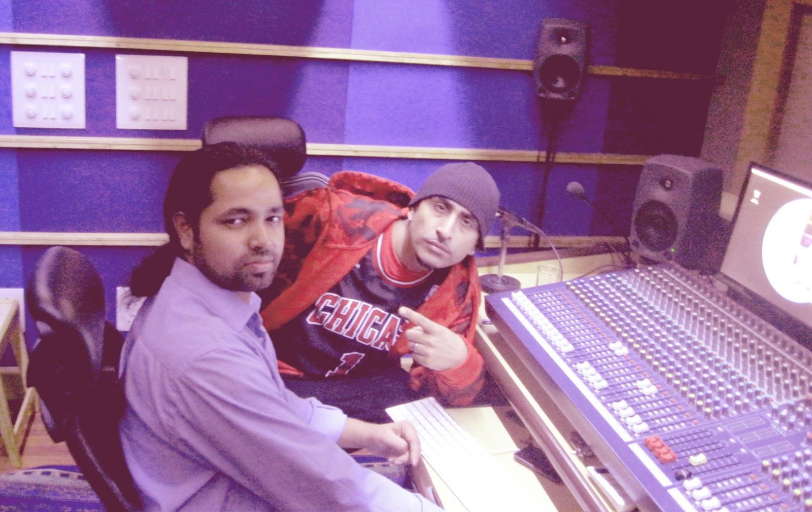 Guest visit at Divine Digital Studio, photograph 28